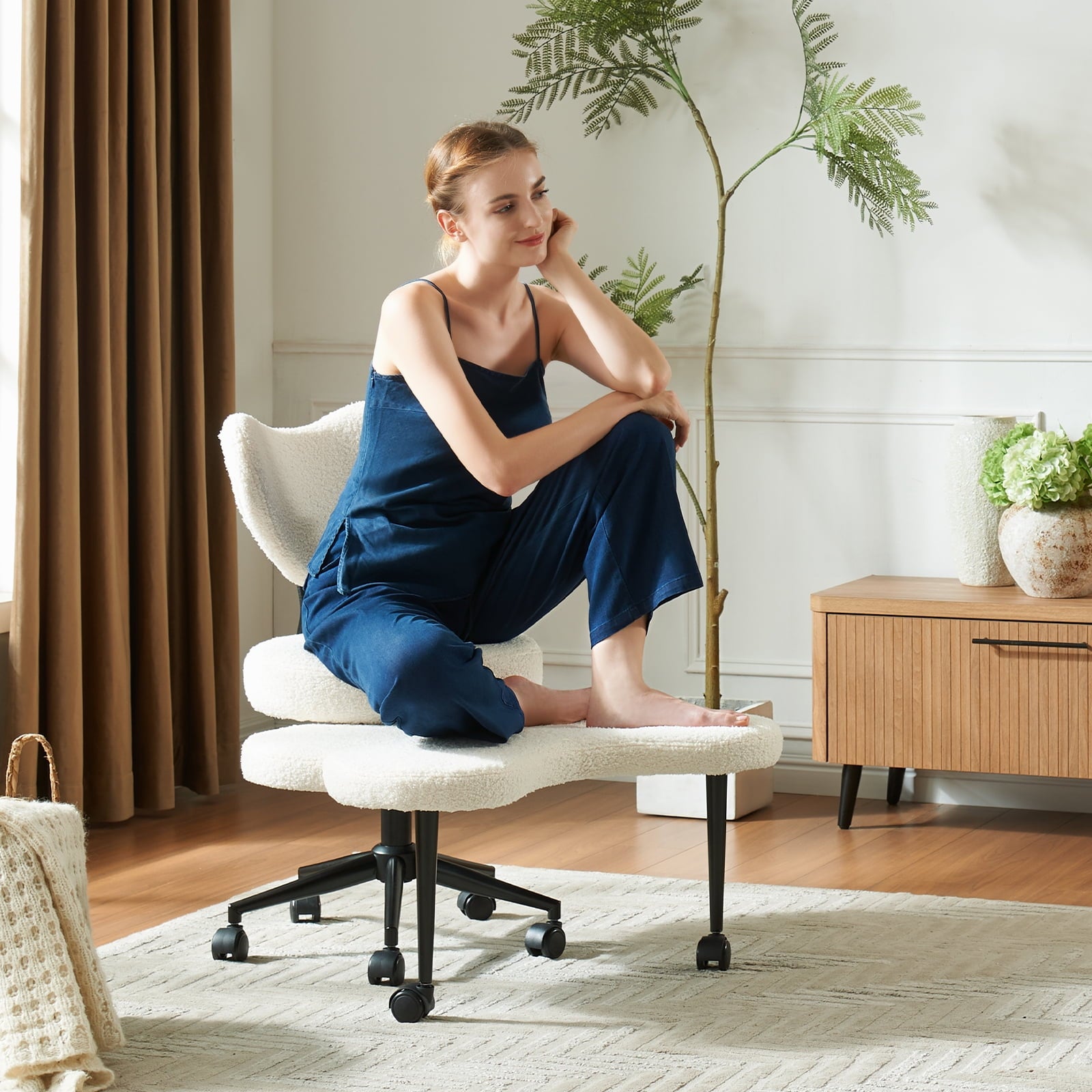 Zulo™ Meditation Chair – Cozy Teddy Fabric, Swivel Base, Ergonomic Design for Home & Office