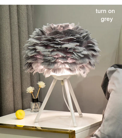 LumaPlume™ Romantic Feather Table Lamp – Crafted with Natural Goose Feathers