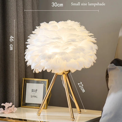 LumaPlume™ Romantic Feather Table Lamp – Crafted with Natural Goose Feathers