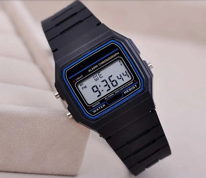 RetroPulse™ – Vintage Early 2000’s Minimalist Digital Watch